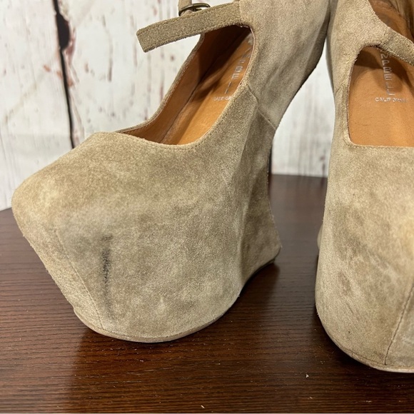 JEFFREY CAMPBELL NIGHT WALK Women's Tan Suede heelless Platform Shoessize 7 GUC - Picture 3 of 11